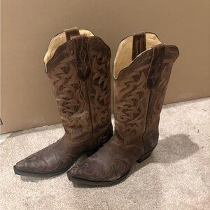 Banana Brown Leather Boots